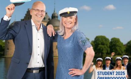 Mats-Olof Liljegren och Karolina Wallström önskar alla en glad skolavslutning