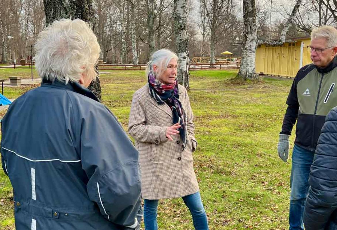 Karolina Wallström besöker campingen i Karlslund